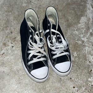 Black converse